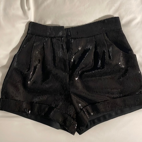 Black sequins shorts - Picture 1 of 3